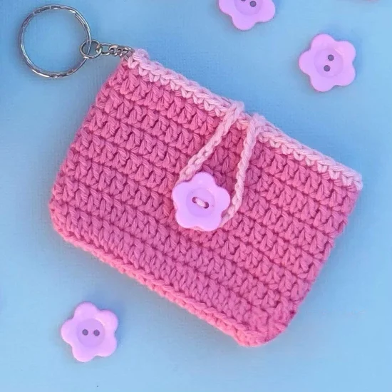 Crochet Card Holder Pattern for a Cute and Functional Accessory