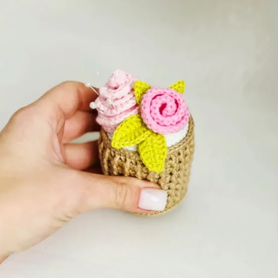 Sweet Cupcake Pincushion Free Crochet Pattern