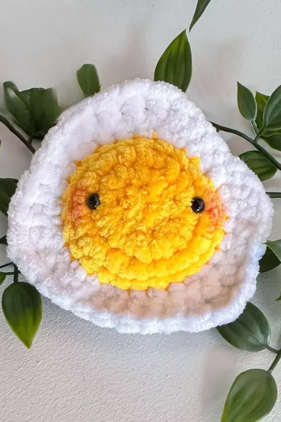 Yarn on the Skillet: A Fun Crochet Fried Egg Pattern