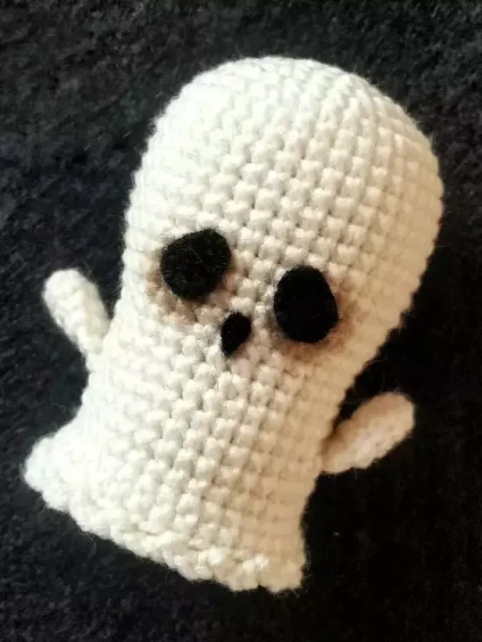 Adorable Halloween Ghost Free Crochet Pattern
