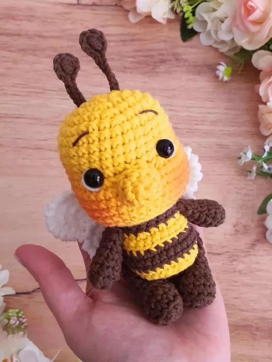 Buzz-worthy Sweet Bee Free Crochet Pattern