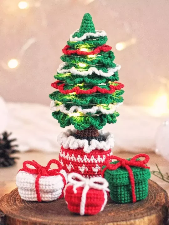 Snazzy Christmas Gift Boxes Free Crochet Pattern