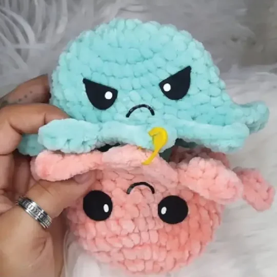 Mood Flipper Octopus Expressive Crochet Amigurumi
