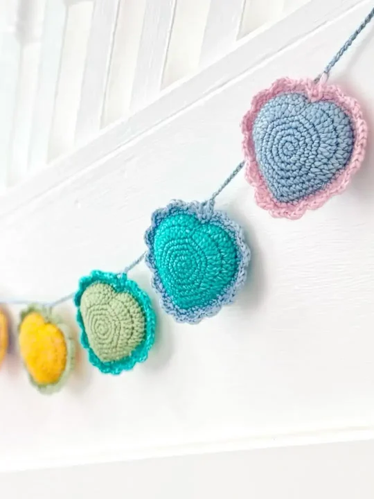 Vintage Pebble Heart Garland Free Crochet Pattern