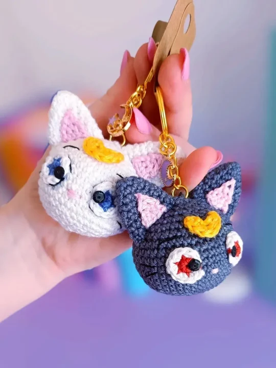 Sailor Moon's Luna & Artemis Keychains Free Crochet Pattern